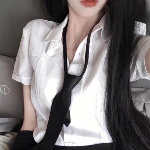 疯狗与格拉瑞小姐